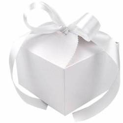 Ajándék papírdoboz szalaggal süteménydoboz / Esküvői ajándékdoboz